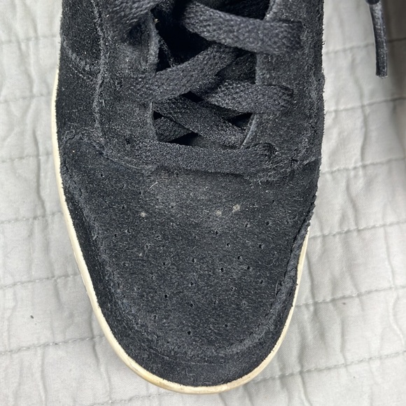 Nike Women’s Dunk Sky High Essential Black Athletic High Top Hidden Wedge, 7.5 - Picture 3 of 11